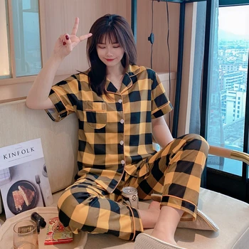 Ljetna moda пижама Kit za žene Majice kratkih rukava, Hlače Ženske kardigan Pidžama Korejski slatki пижама Studentski kockice kućno odijelo