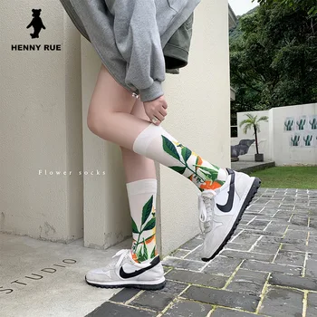 Ženske čarape 2021 Novi trendi čarape 1 par Jesenski individualnost Kreativni print s po cijeloj površini Slatka Sretne čarape, Ženske Kvalitetne duge čarape
